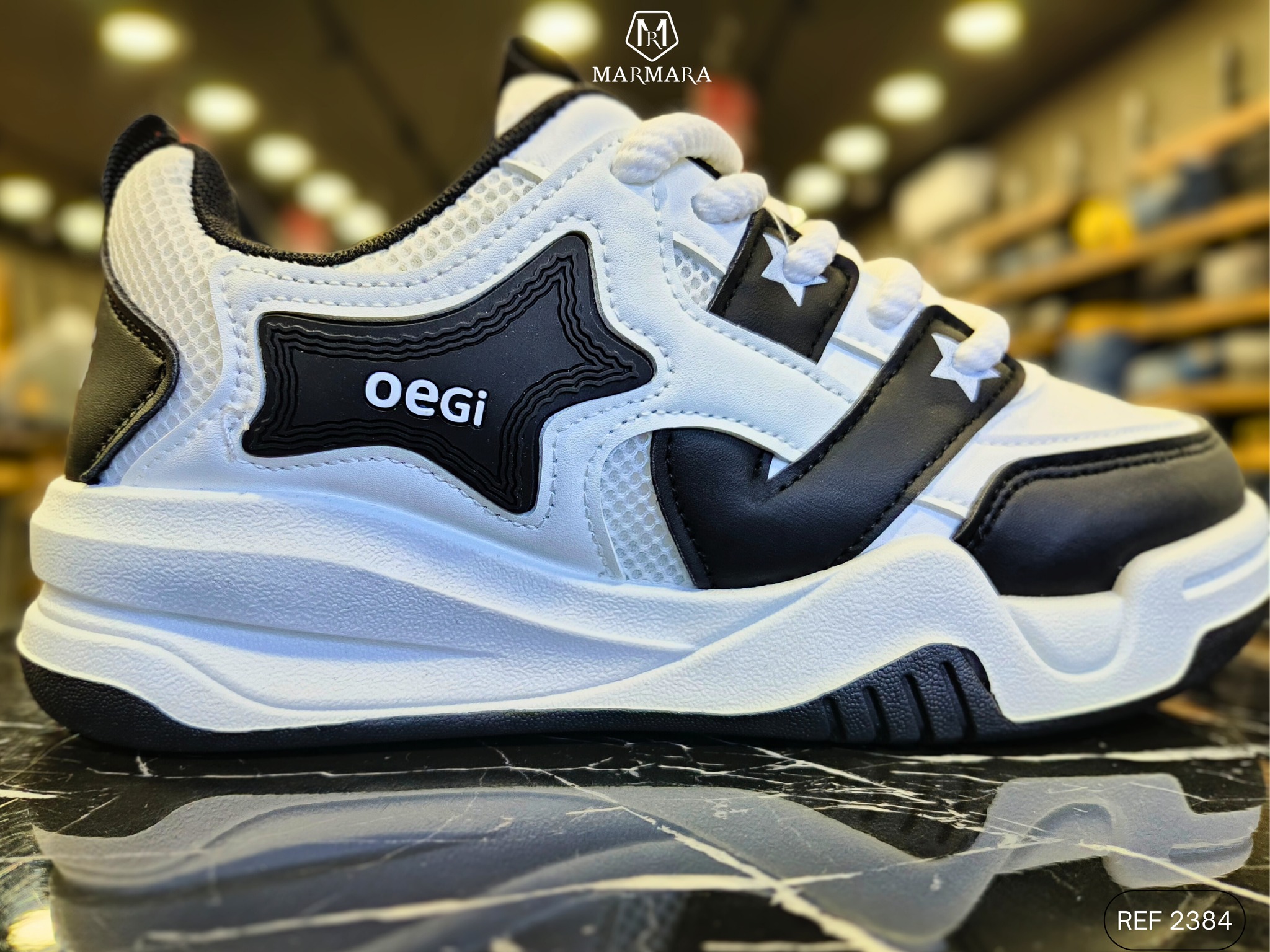 chaussure sport A105